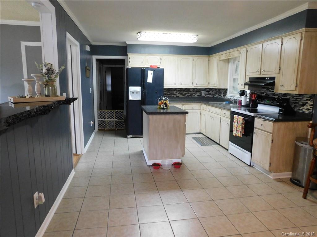 802 Clubhouse Road Albemarle, NC 28001 - Photo 13 of 28 Gallery Image 13