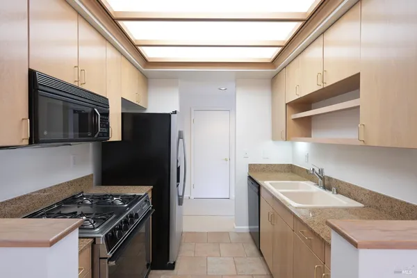 $950,000 | 100 Deer Valley Road, Unit 3G, San Rafael, CA 94903
