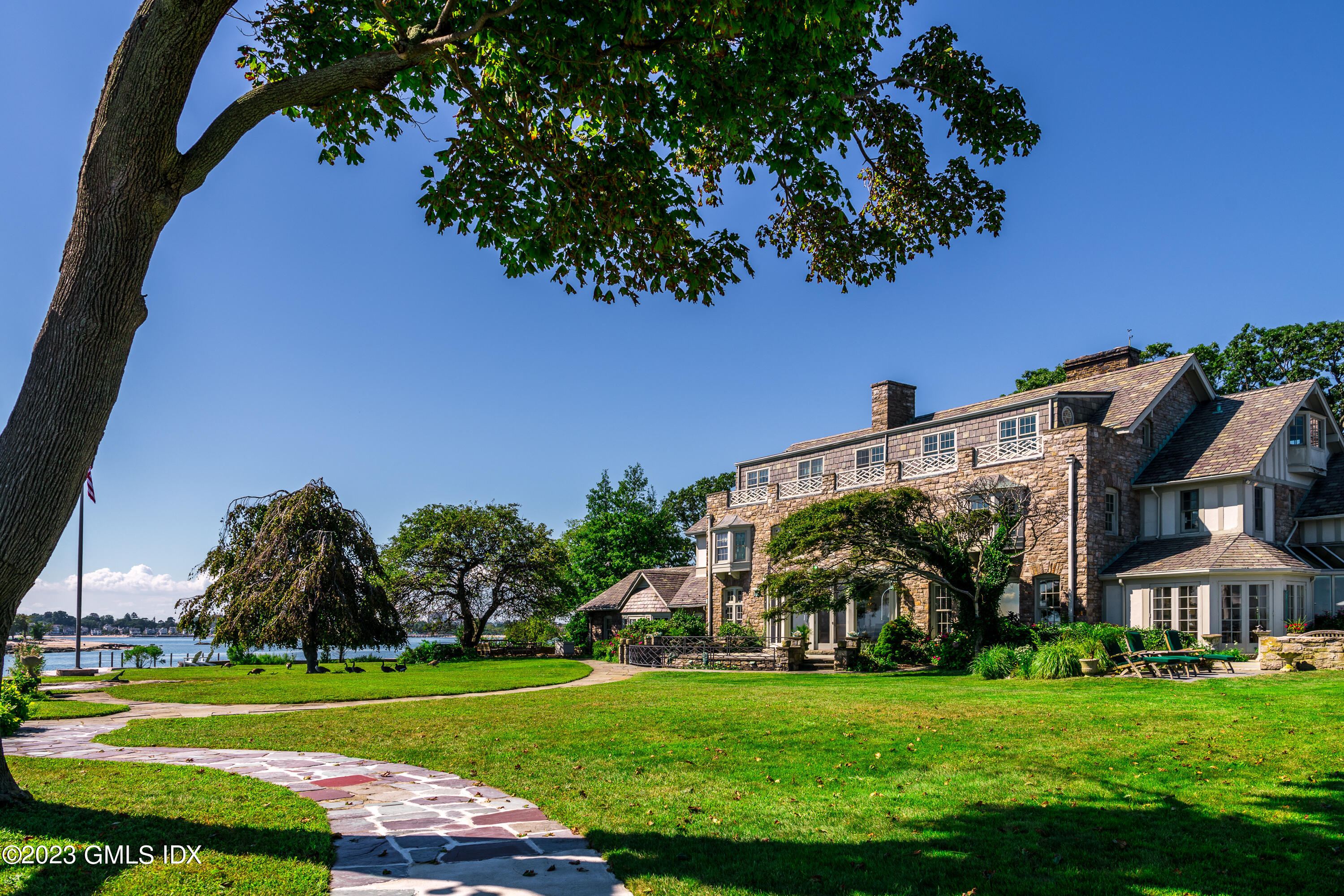 140 Wallacks Drive Stamford, CT 06902 - Photo 14 of 26 a view of a building with a yard