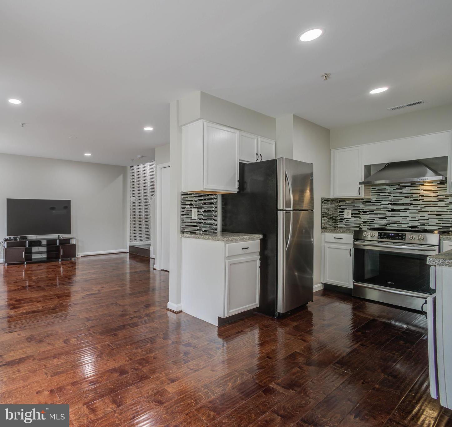 103 Whitestone Way Frederick, MD 21702 - Photo 7 of 28 Gallery Image 7