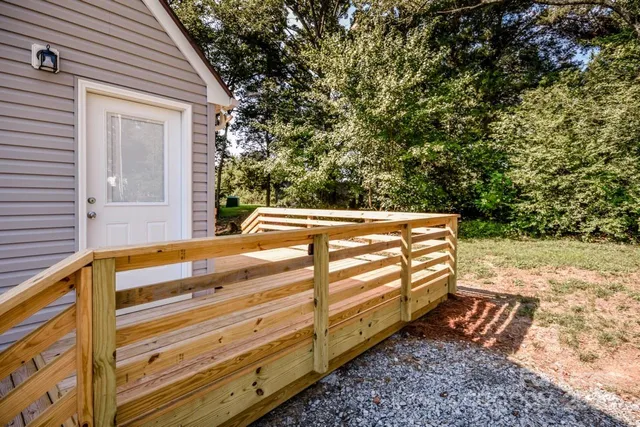 $1,900 | 4792 Highway 73, Iron Station, NC 28080