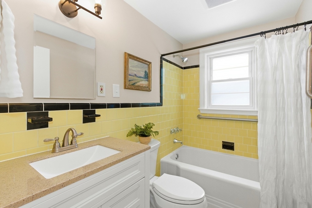 149 Horn Pond Brook Road Winchester, MA 01890 - Photo 14 of 34