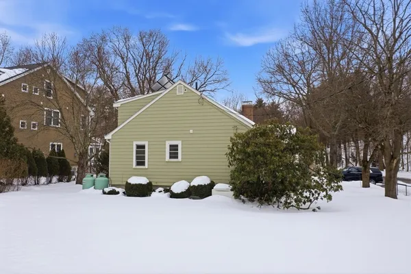 $1,095,000 | 149 Horn Pond Brook Road, Winchester, MA 01890