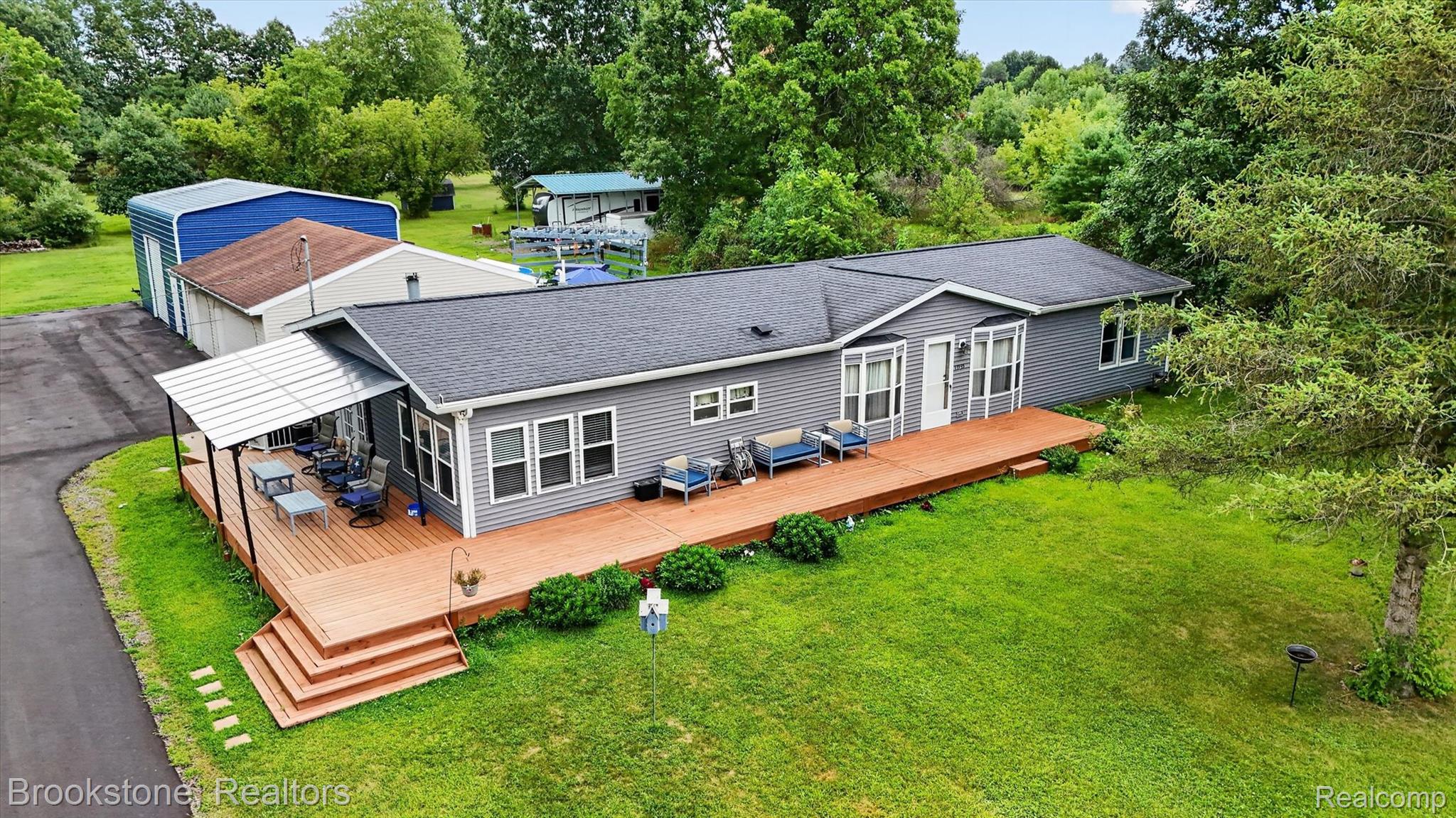 11935 South Beardslee Road Perry, MI 48872 - Photo 3 of 66 03-11935-Beardslee-Rd-WindowStill-Photography.jpg