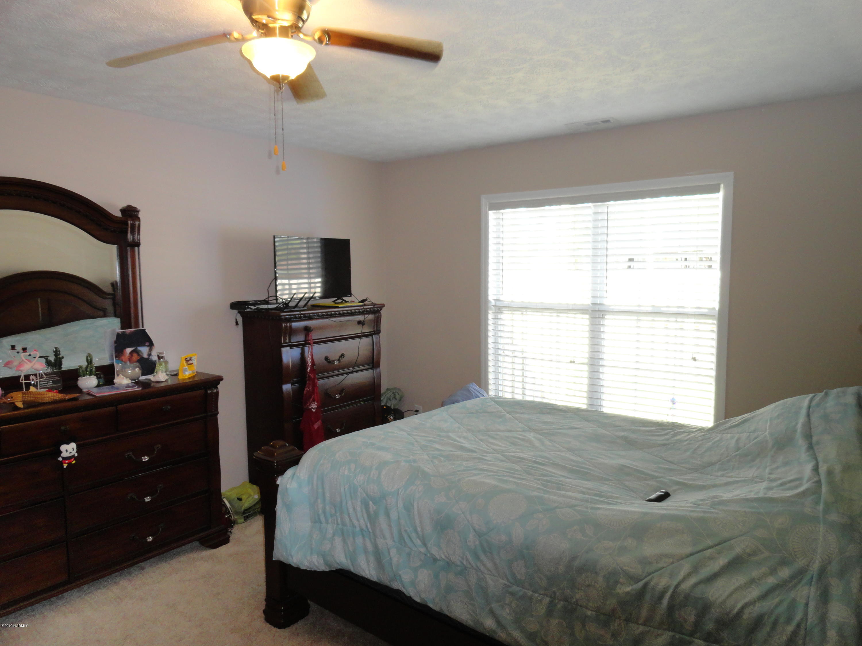 100 Christopher Court Havelock, NC 28532 - Photo 5 of 11 Owners Suite