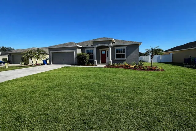 $2,300 | 1192 Normandy Heights Circle, Winter Haven, FL 33880
