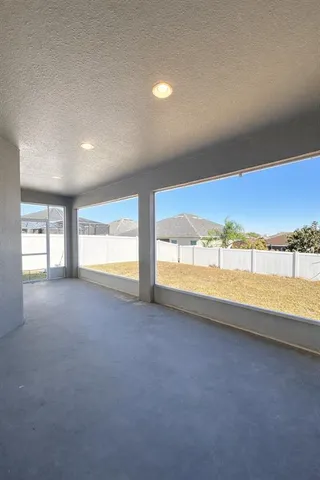 $2,300 | 1192 Normandy Heights Circle, Winter Haven, FL 33880