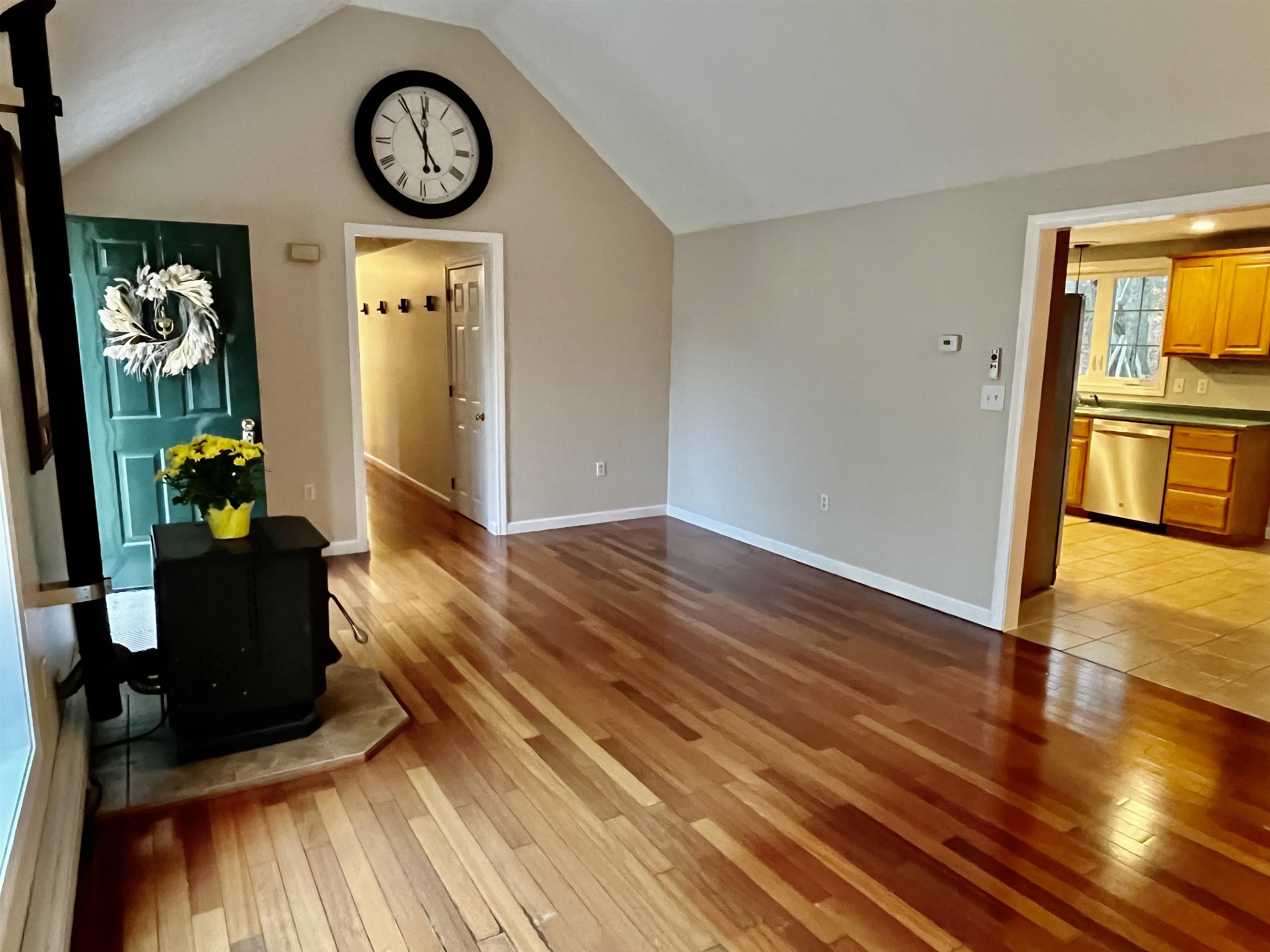 6 Gailor Lane Hooksett, NH 03106 - Photo 5 of 24