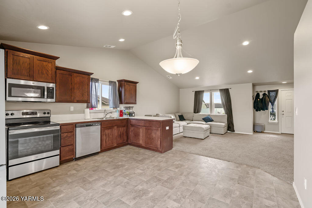 118 Bitters Loop Grandview, WA 98930 - Photo 11 of 21 118BittersLoop-13