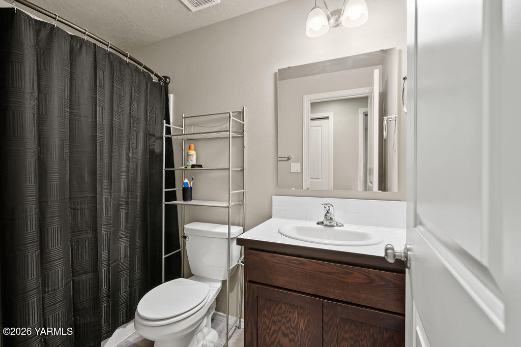 118 Bitters Loop Grandview, WA 98930 - Photo 17 of 21 118BittersLoop-19