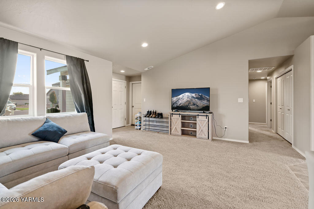 118 Bitters Loop Grandview, WA 98930 - Photo 4 of 21 118BittersLoop-6copy