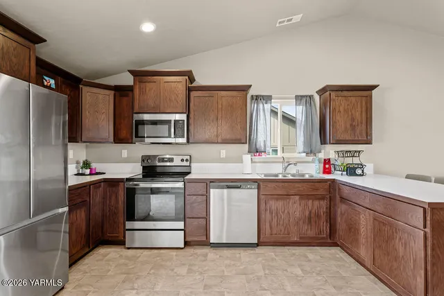 $340,000 | 118 Bitters Loop, Grandview, WA 98930