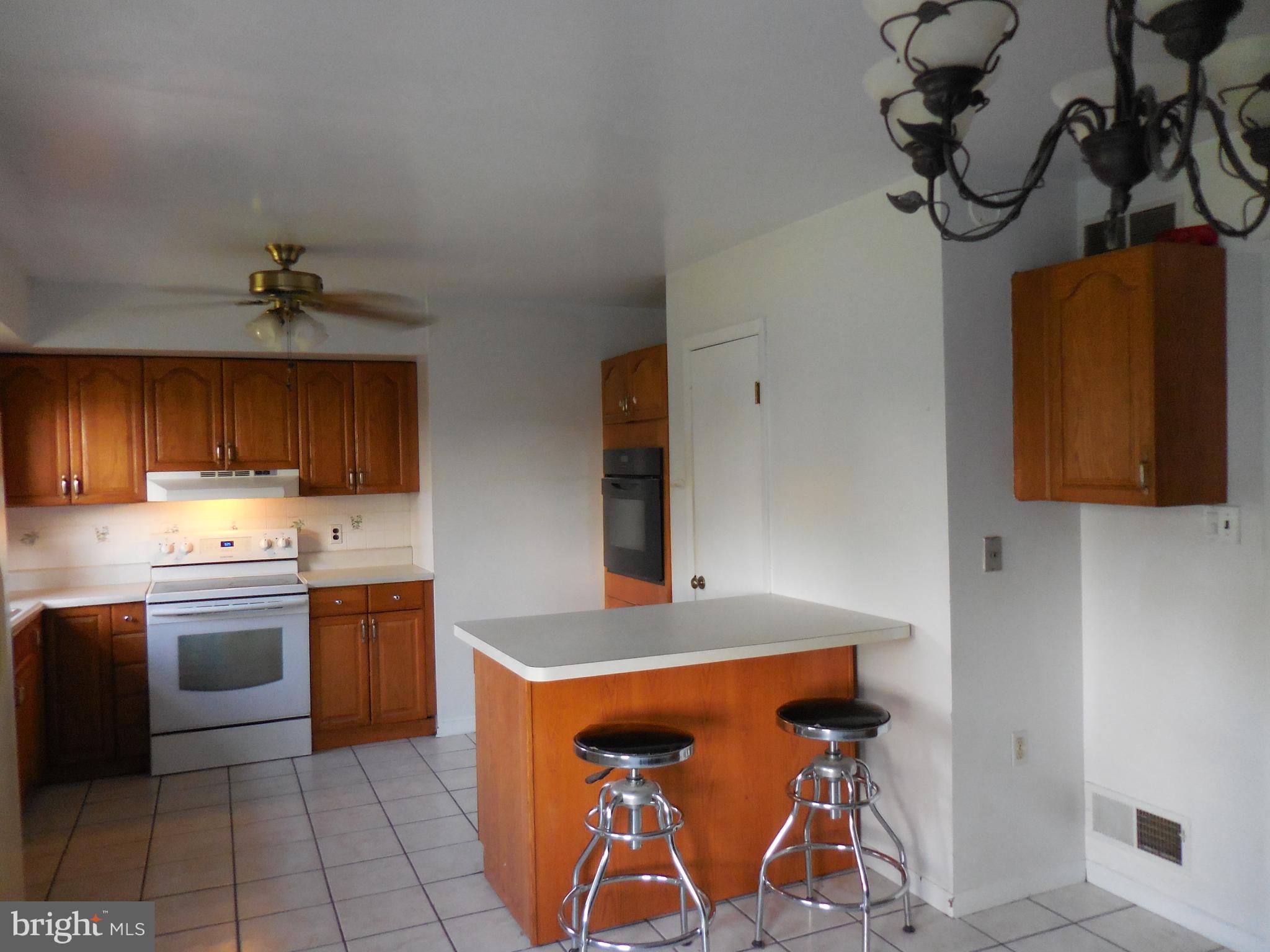 Kitchen W/Pantry