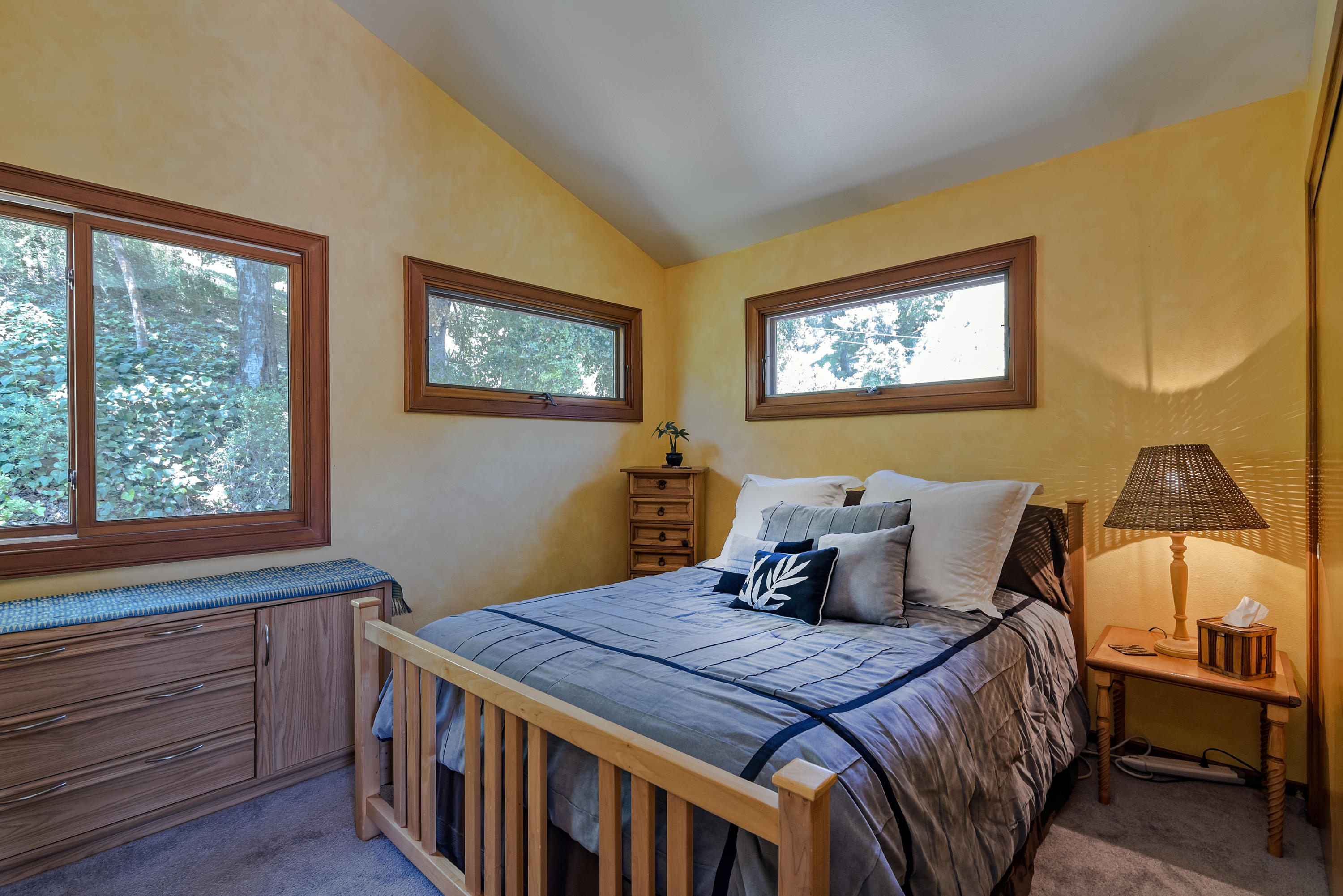 1122 Palomino Road Santa Barbara, CA 93105 - Photo 17 of 21 GUEST STUDIO BEDROOM