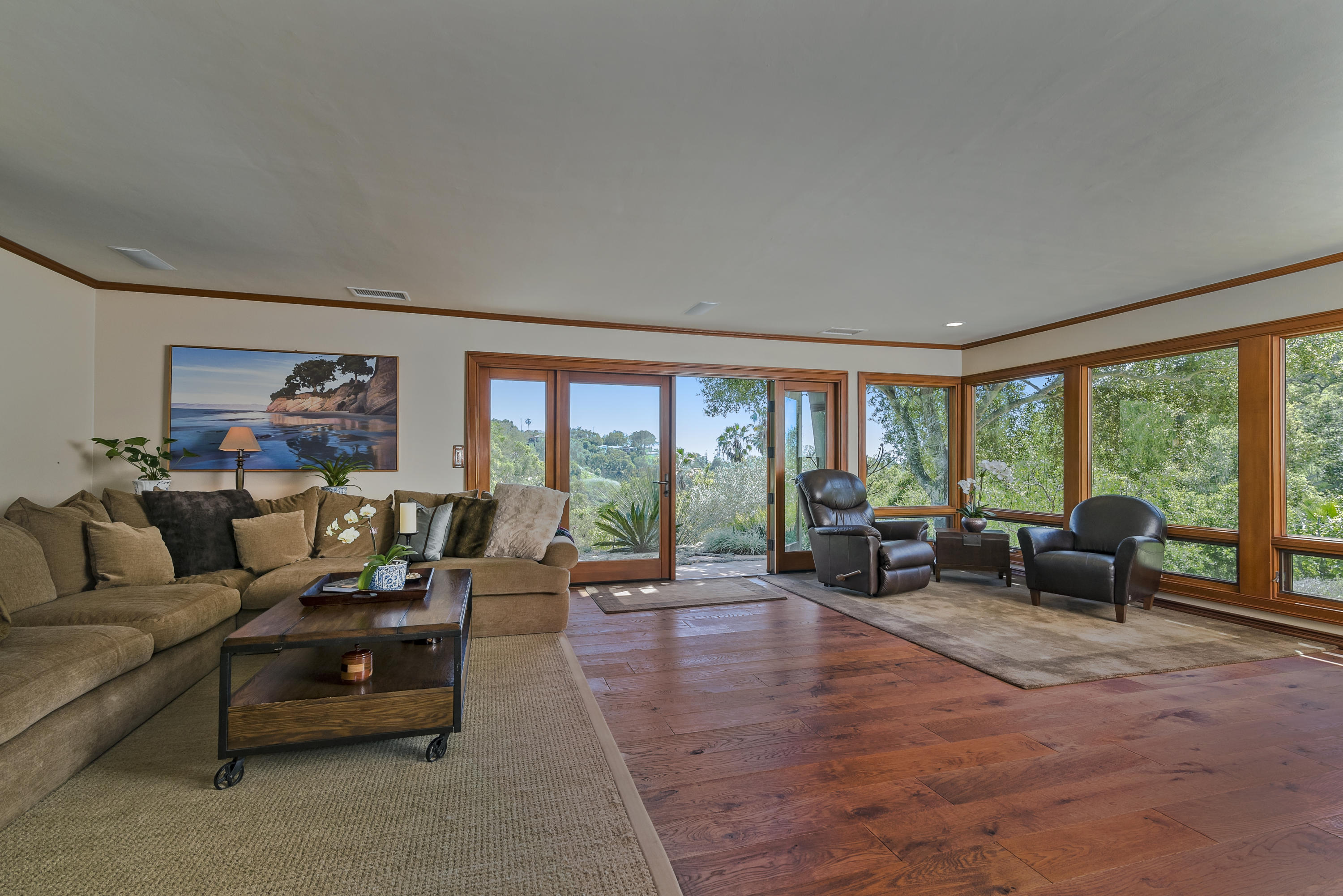 1122 Palomino Road Santa Barbara, CA 93105 - Photo 4 of 21 LIVING ROOM 1