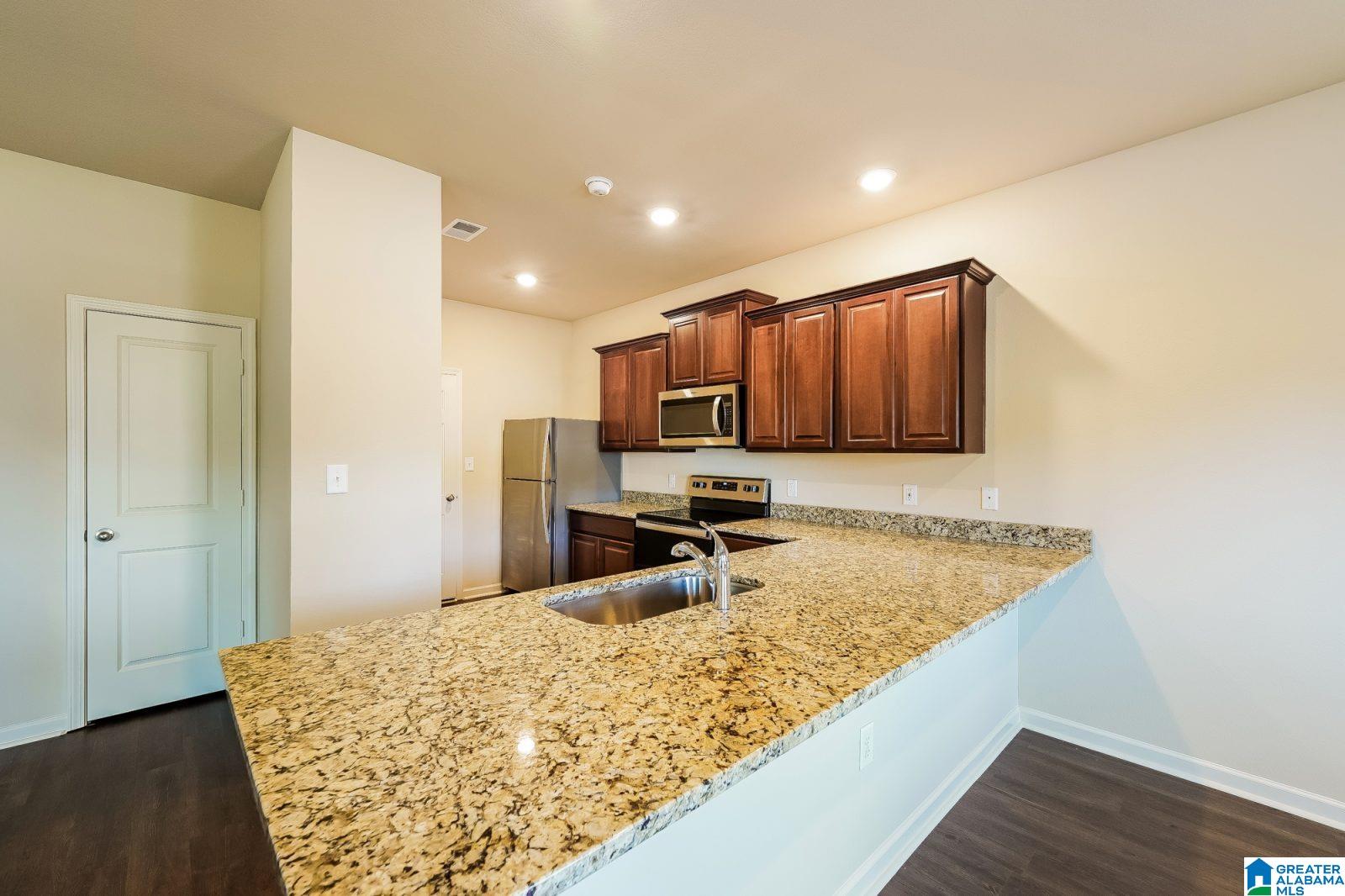 535 Clover Circle Springville, AL 35146 - Photo 6 of 17