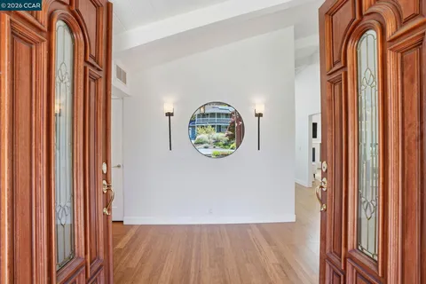 $2,095,000 | 260 Corliss Drive, Moraga, CA 94556