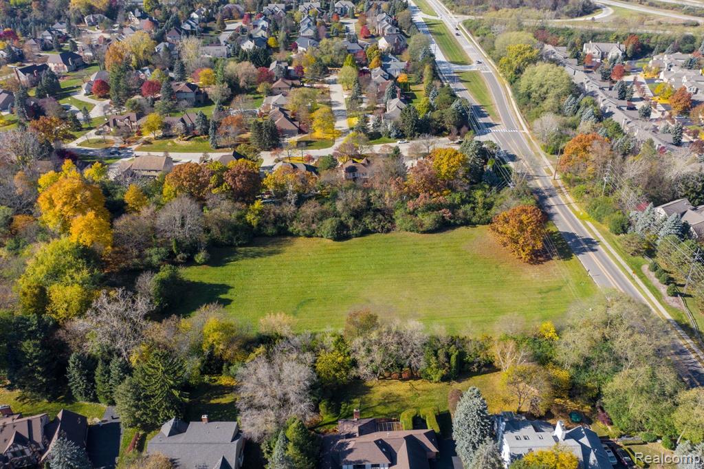 700 East Square Lake Road Bloomfield Hills, MI 48304 - Photo 7 of 11