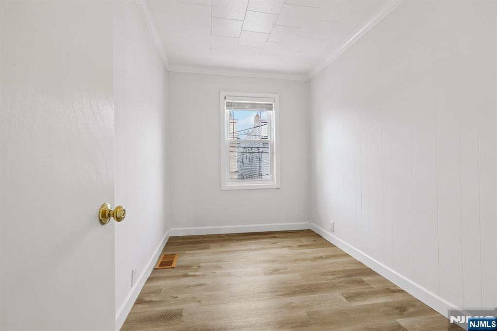 63 Garrison Street Newark, NJ 07105 - Photo 25 of 40