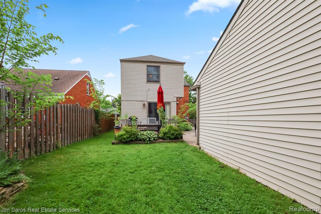 1234 Hampton Road Grosse Pointe Woods, MI 48236 - Photo 22 of 24