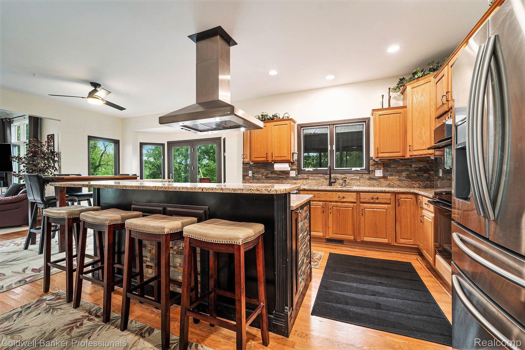 10249 Silver Lake Road Brighton, MI 48116 - Photo 15 of 34 Kitchen
