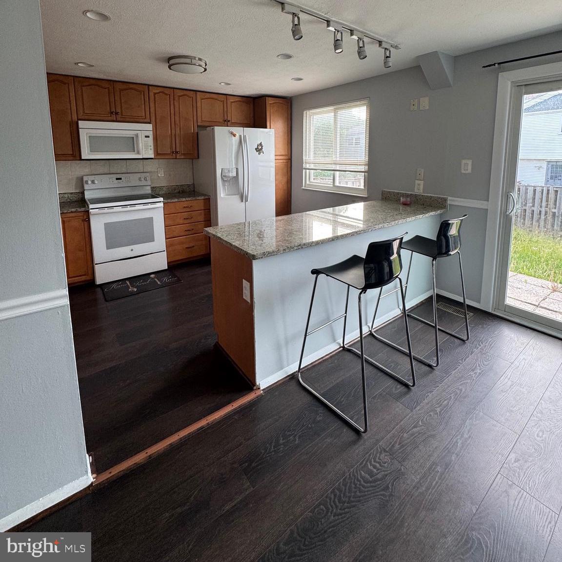 8458 Stonewall Road Manassas, VA 20110 - Photo 5 of 18