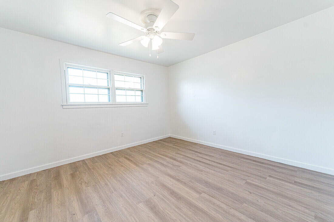 2114 56th Street Lubbock, TX 79412 - Photo 15 of 23 211456thSt-9980