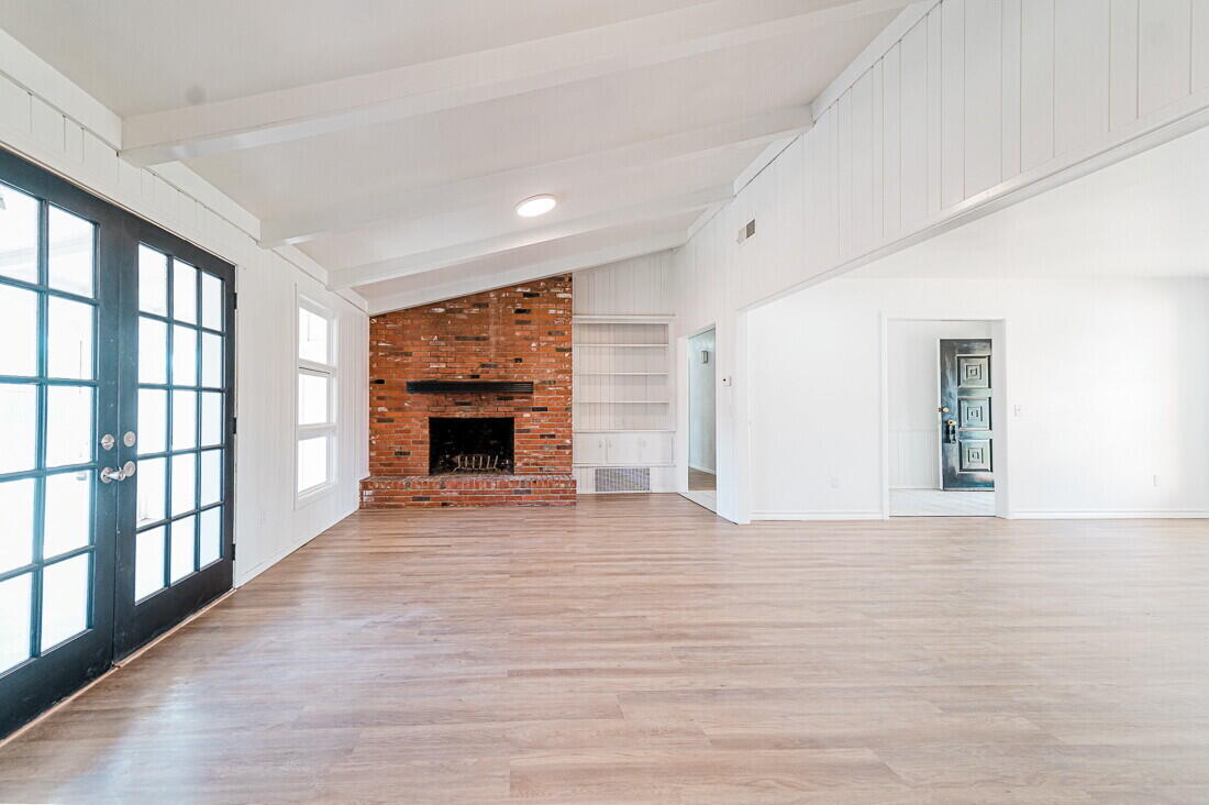 2114 56th Street Lubbock, TX 79412 - Photo 5 of 23 211456thSt-9942