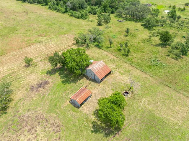 $395,900 | 4 County Road 410, Purmela, TX 76566
