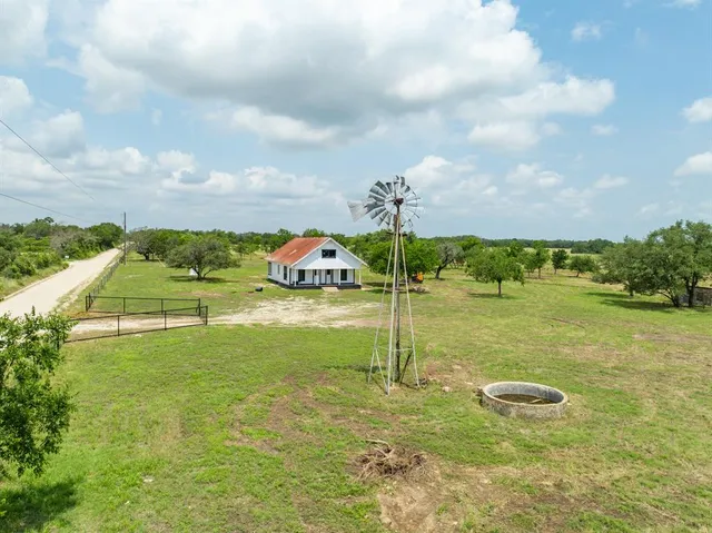 $395,900 | 4 County Road 410, Purmela, TX 76566