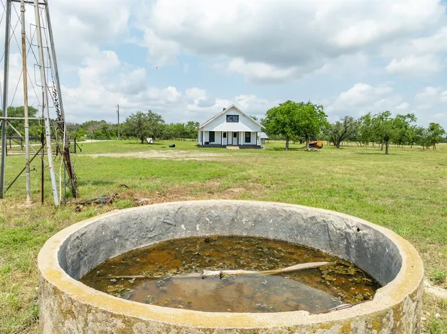 $395,900 | 4 County Road 410, Purmela, TX 76566