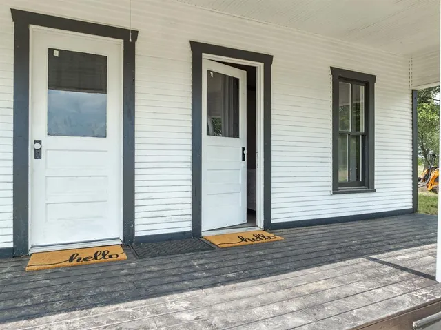 $395,900 | 4 County Road 410, Purmela, TX 76566