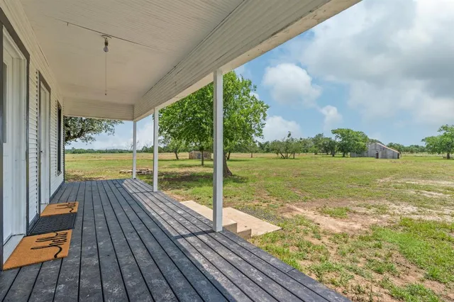 $395,900 | 4 County Road 410, Purmela, TX 76566