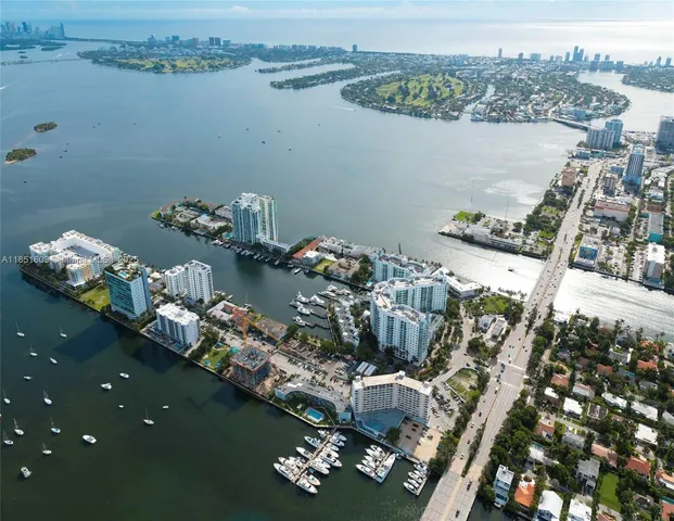 a picture of a table and a vase of flowers