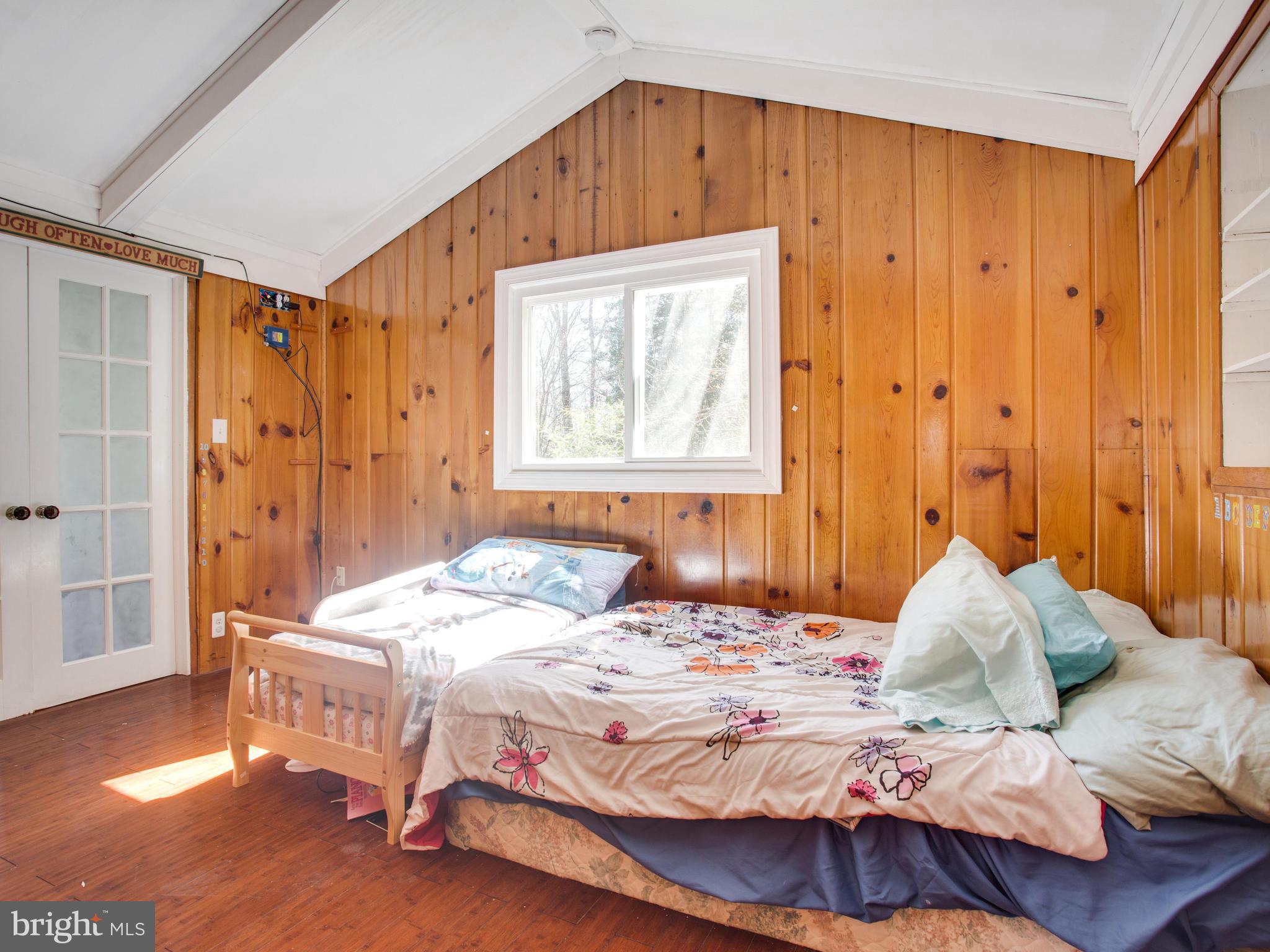 11800 Mente Road Manassas, VA 20112 - Photo 21 of 29 Beautiful Vaulted Ceiling/Beams/Natural Wood Panel