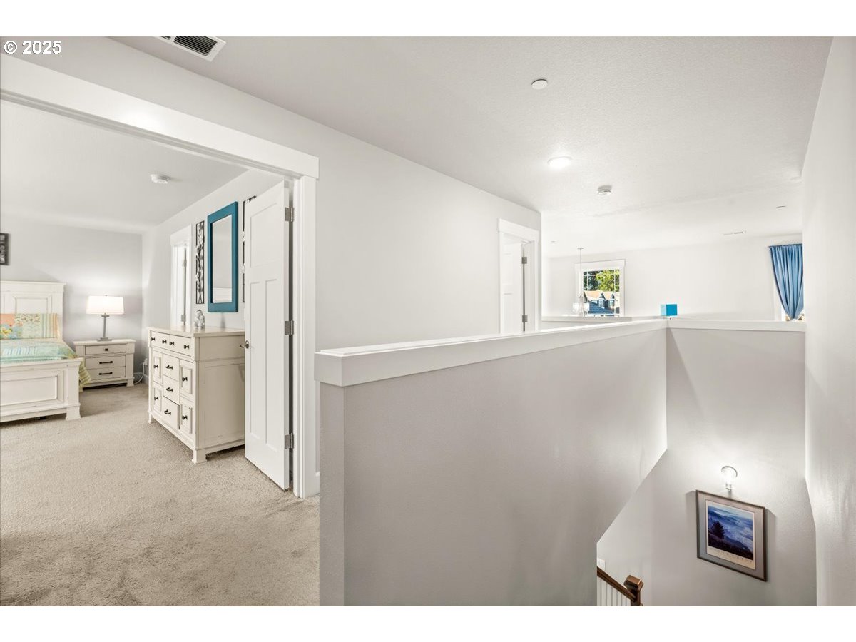 3403 North Holladay Street Cornelius, OR 97124 - Photo 25 of 46