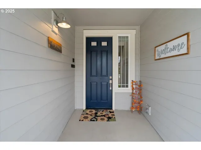 a view of a entryway door of the house
