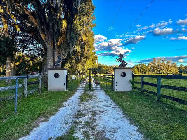 $2,150,000 | 553 Northeast 205 Avenue, Williston, FL 32696