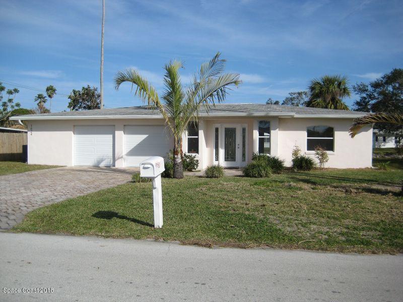 1624 Wavecrest Front Primary Photo
