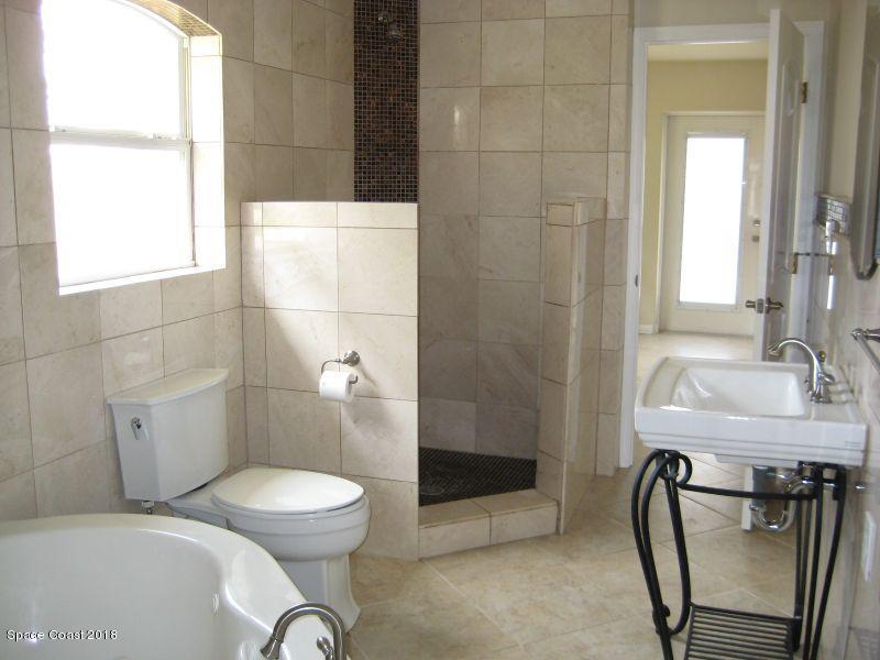 1624 Wavecrest Street Merritt Island, FL 32952 - Photo 15 of 25 Master Bath