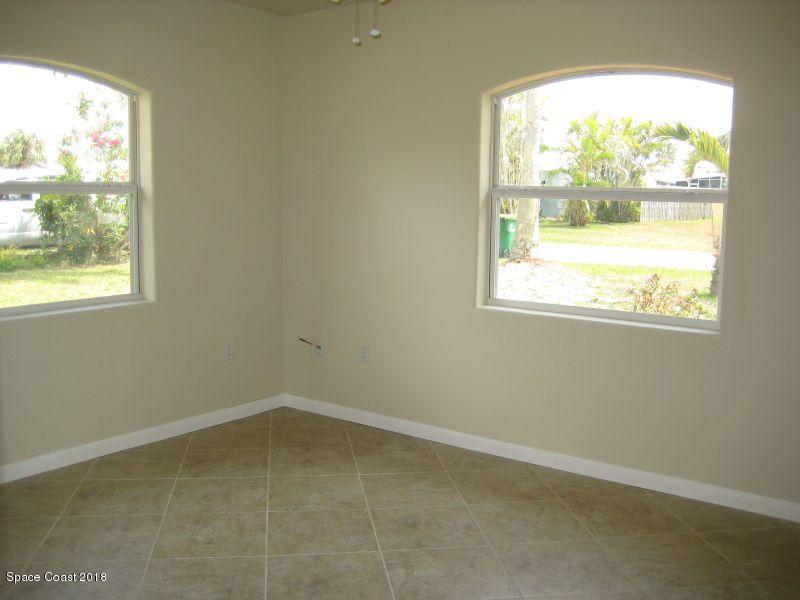 1624 Wavecrest Street Merritt Island, FL 32952 - Photo 17 of 25 Front Bedroom