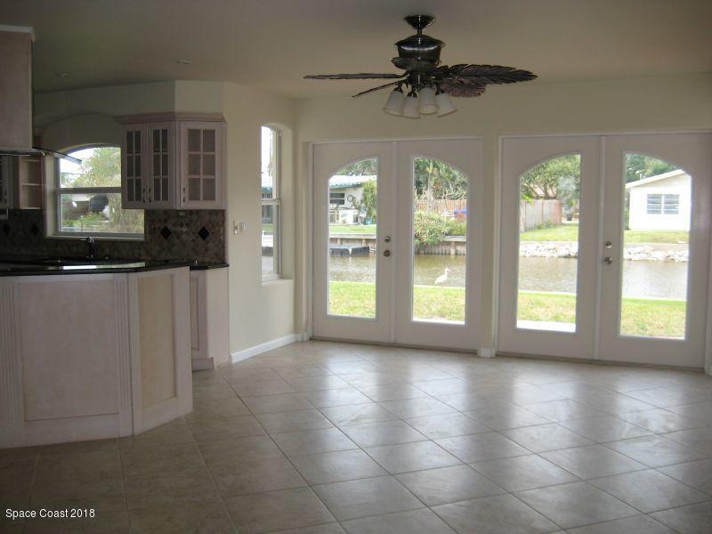 1624 Wavecrest Street Merritt Island, FL 32952 - Photo 6 of 25 Dining Area
