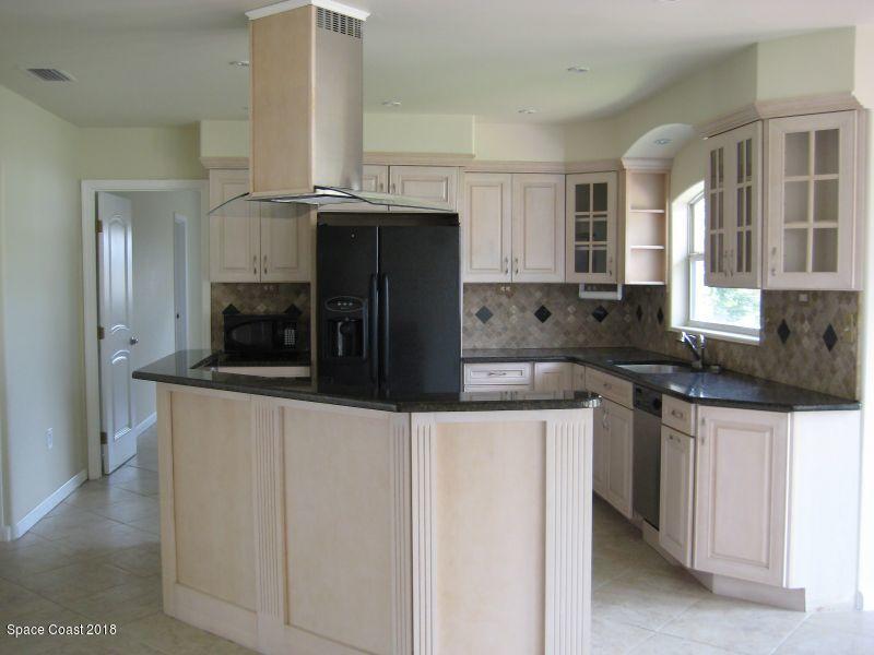 1624 Wavecrest Street Merritt Island, FL 32952 - Photo 9 of 25 Kitchen