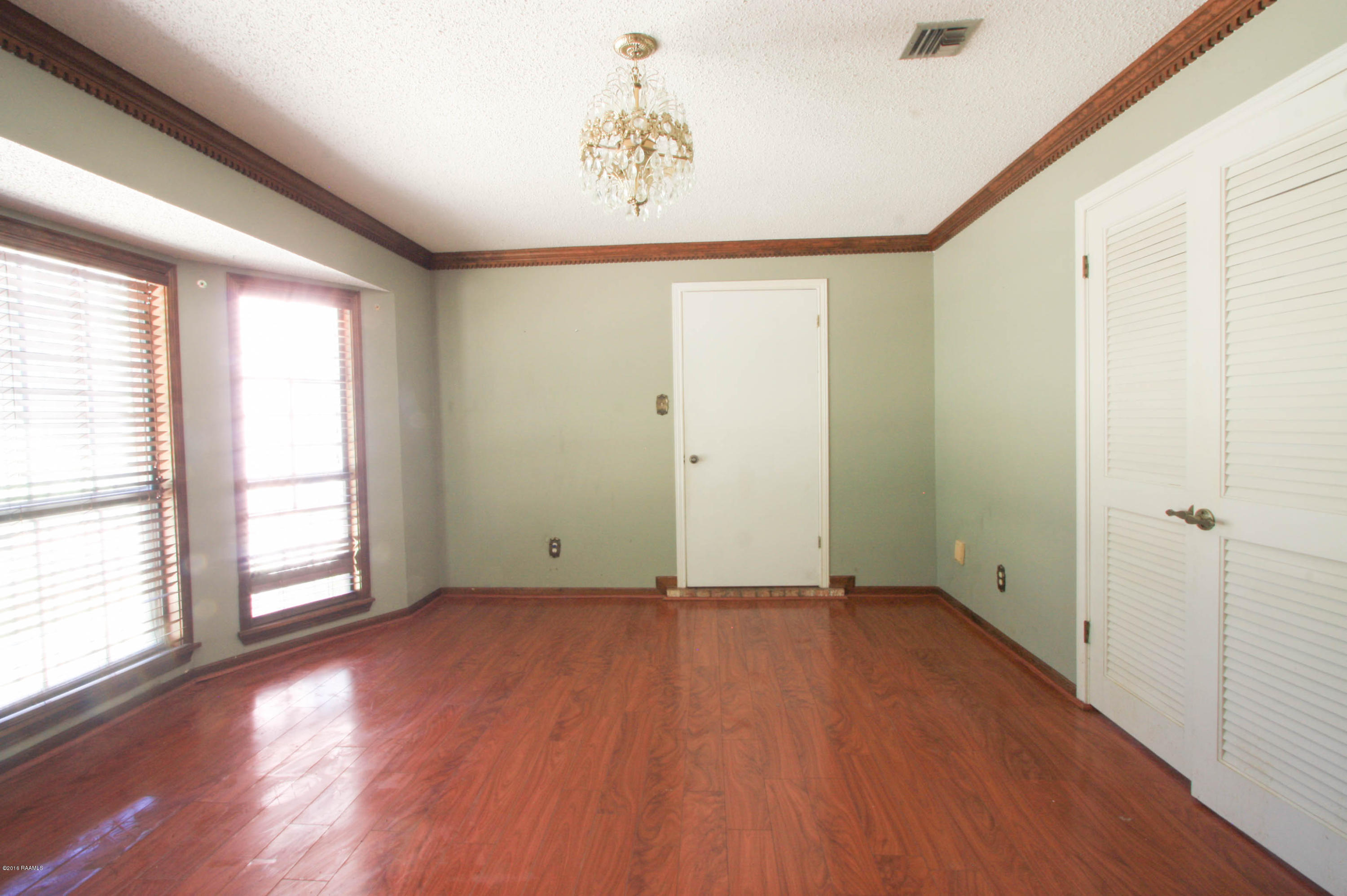 516 Austin Road Youngsville, LA 70592 - Photo 17 of 39 Dining Room(2)