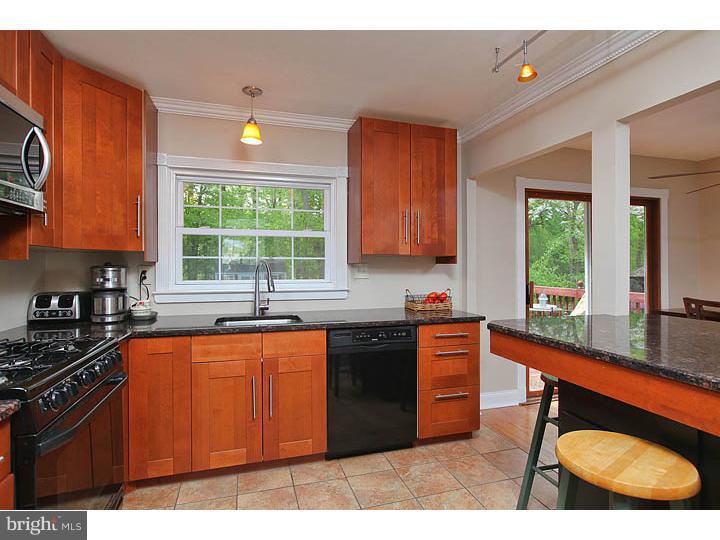 79 Winding Way Road Stratford, NJ 08084 - Photo 6 of 18