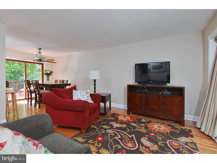 79 Winding Way Road Stratford, NJ 08084 - Photo 8 of 18