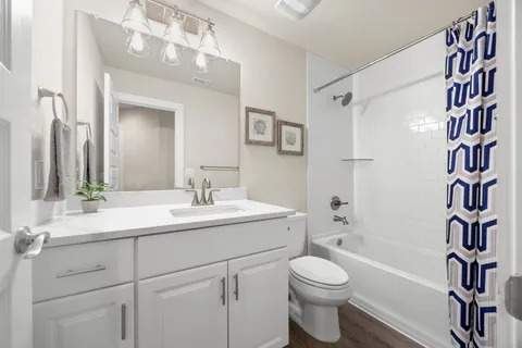 $399,999 | 20102 Lee Lane, Lago Vista, TX 78645