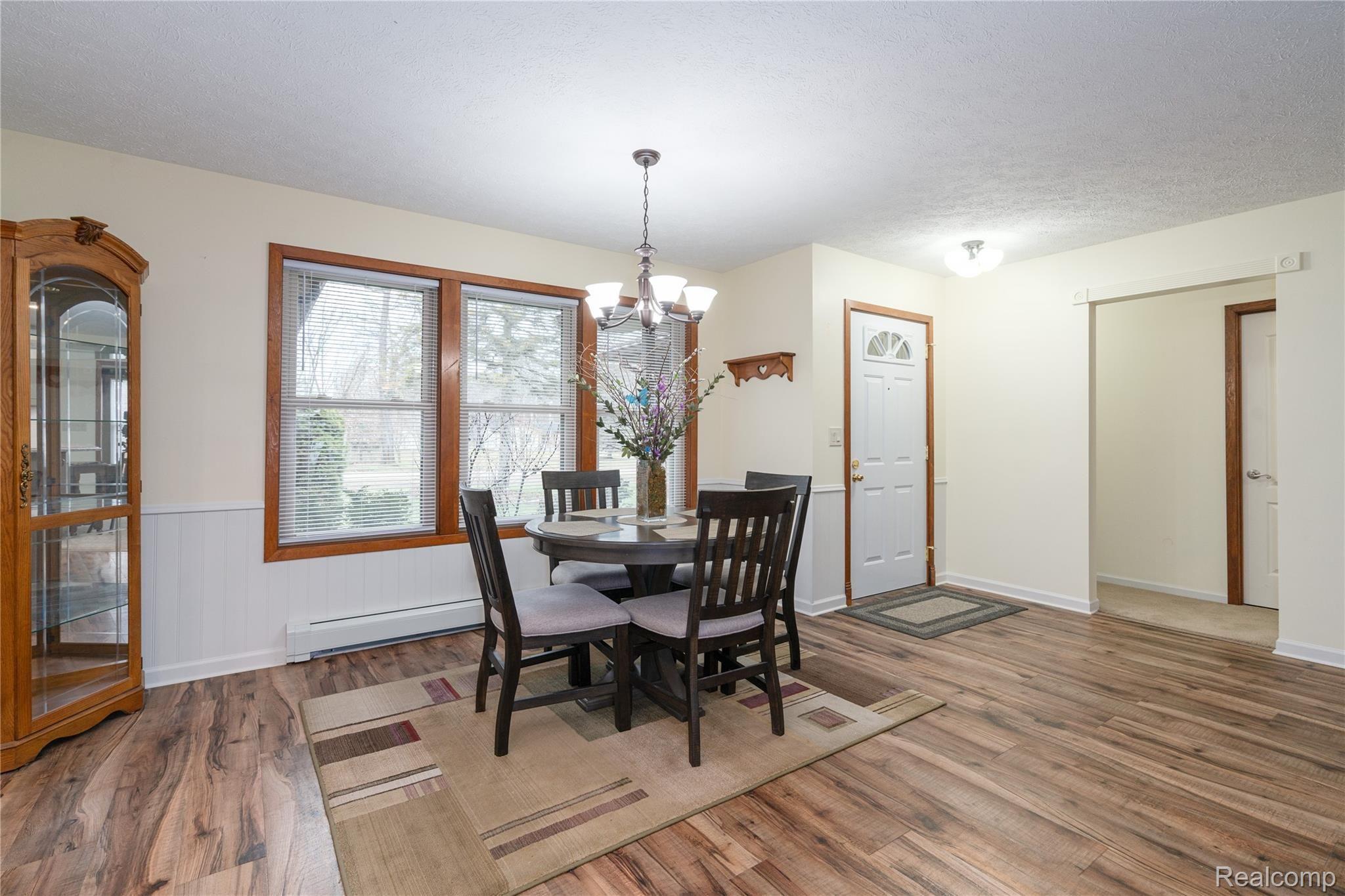 21401 Elwell Road Belleville, MI 48111 - Photo 13 of 44 Great Room-21401 Elwell-1371-Edit.jpg