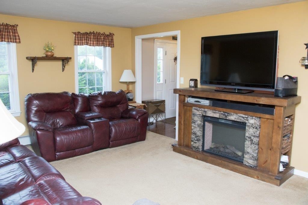2 Edward Road Dudley, MA 01571 - Photo 7 of 30 Gallery Image 7