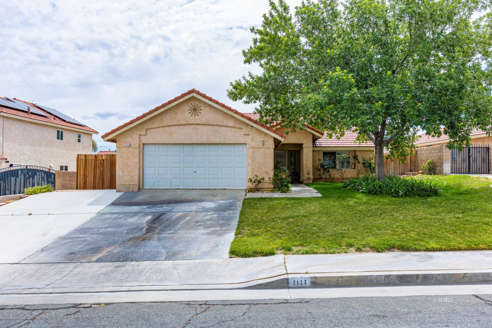 2122 South Del Rosa Drive Ridgecrest, CA 93555 - Photo 1 of 39